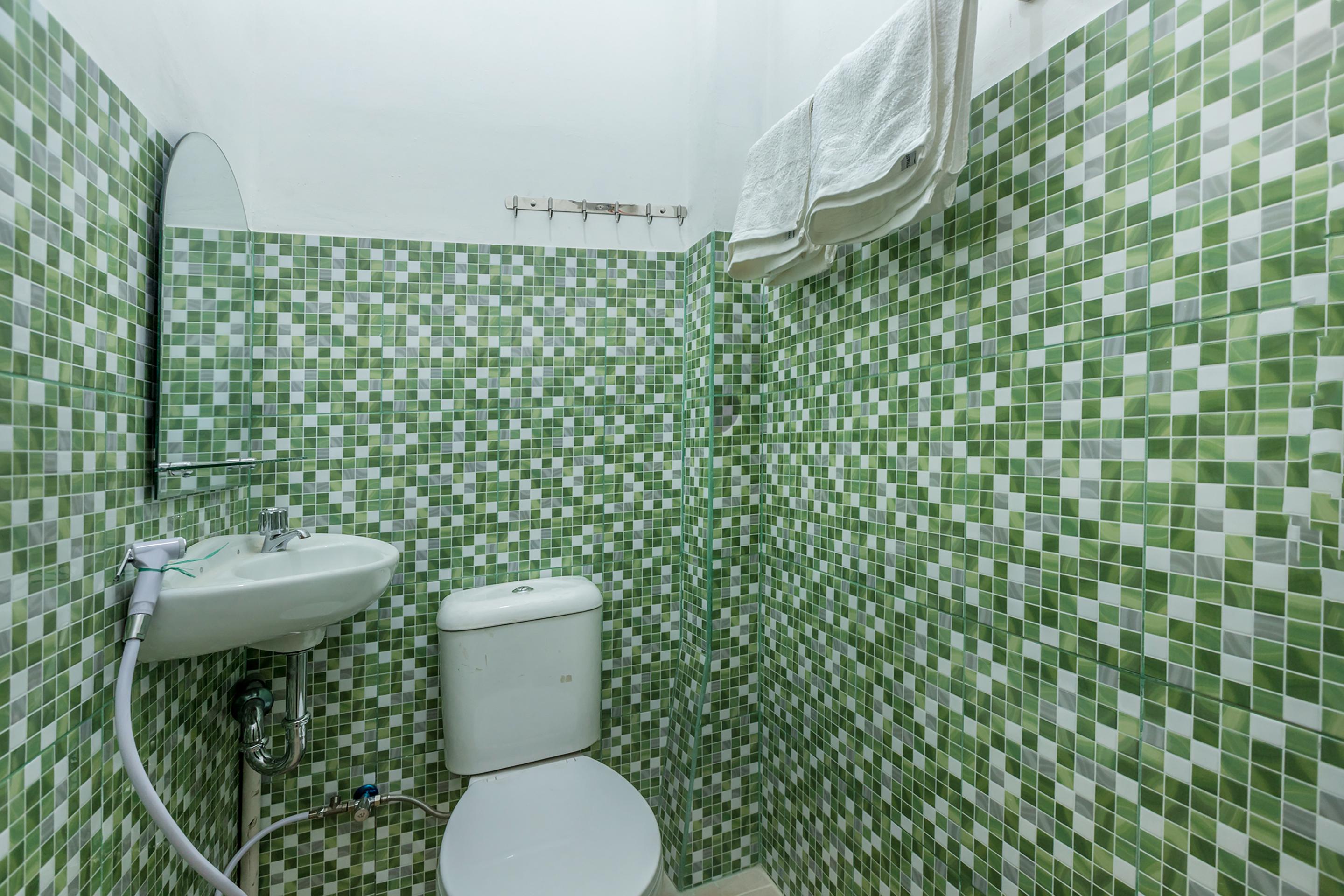 Super Oyo 1487 Residence Khoe Jakarta Eksteriør billede