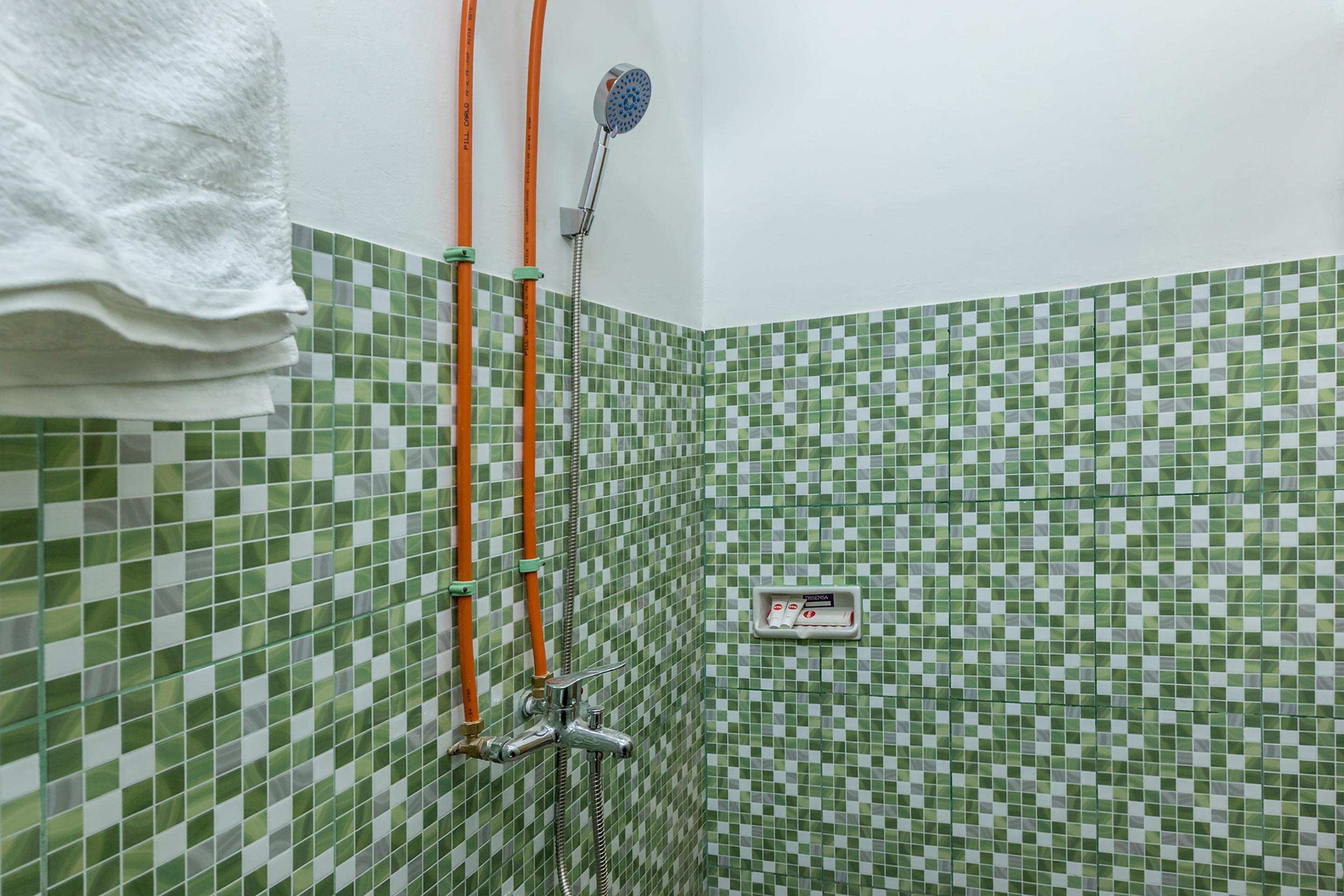 Super Oyo 1487 Residence Khoe Jakarta Eksteriør billede