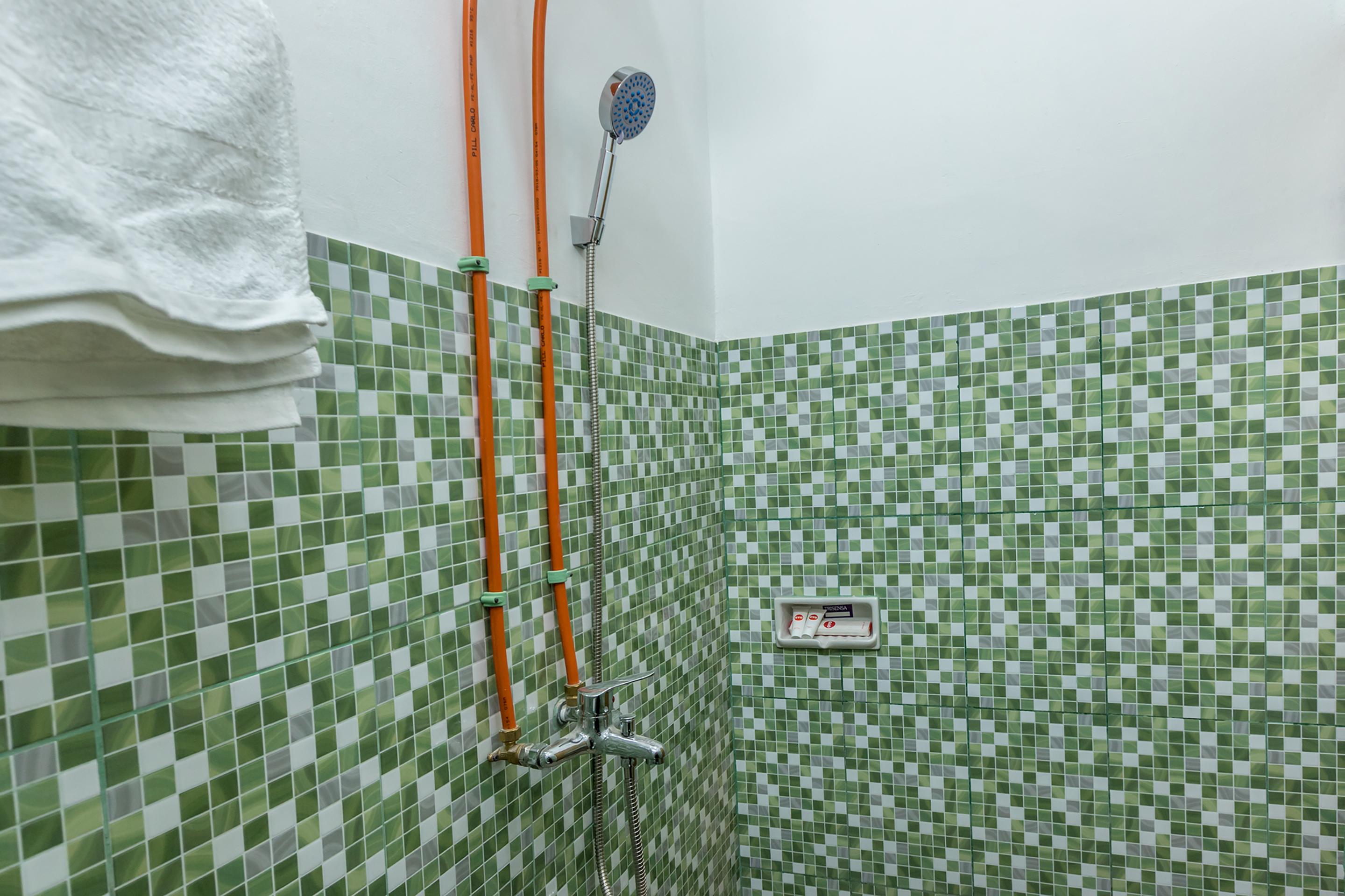 Super Oyo 1487 Residence Khoe Jakarta Eksteriør billede