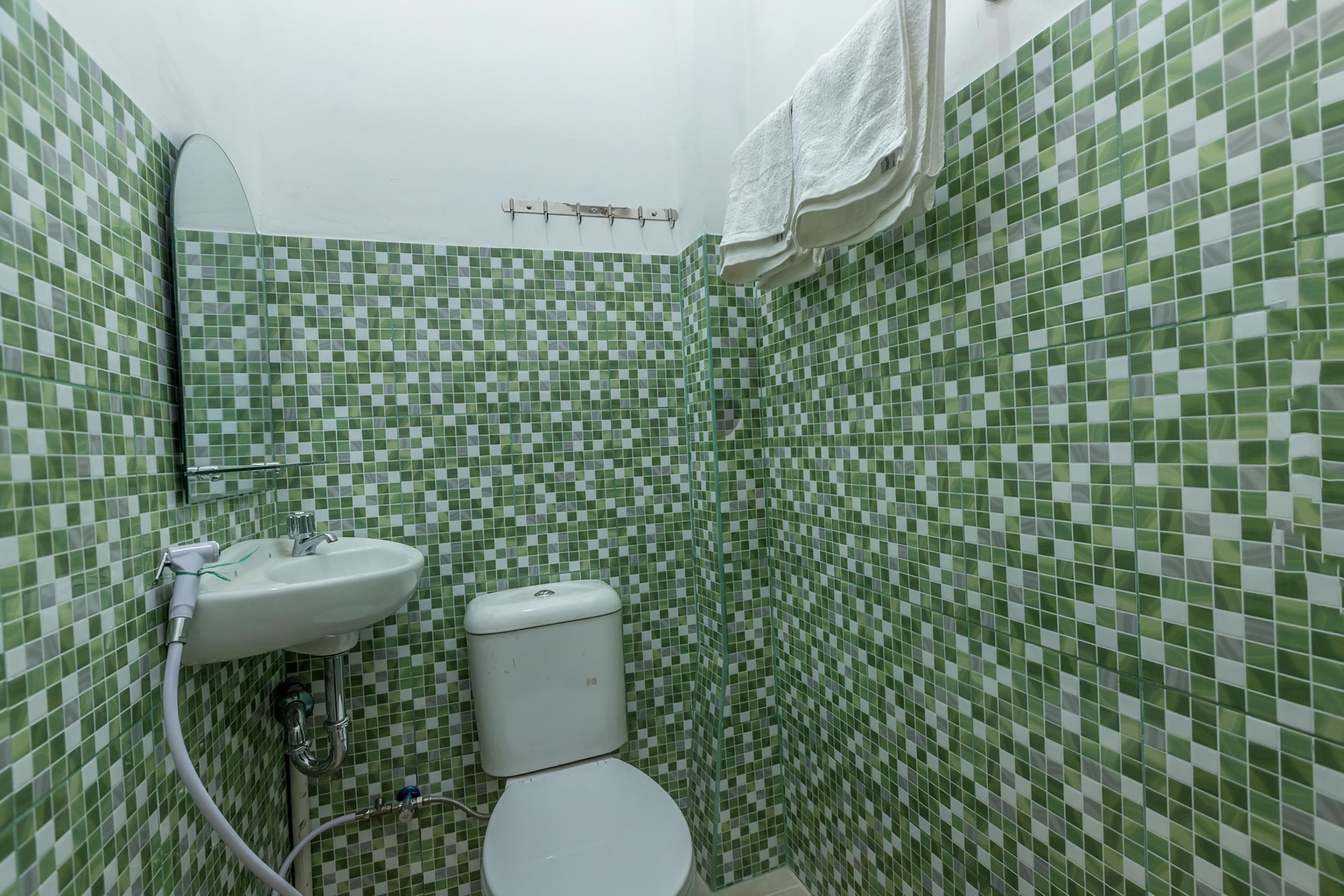Super Oyo 1487 Residence Khoe Jakarta Eksteriør billede
