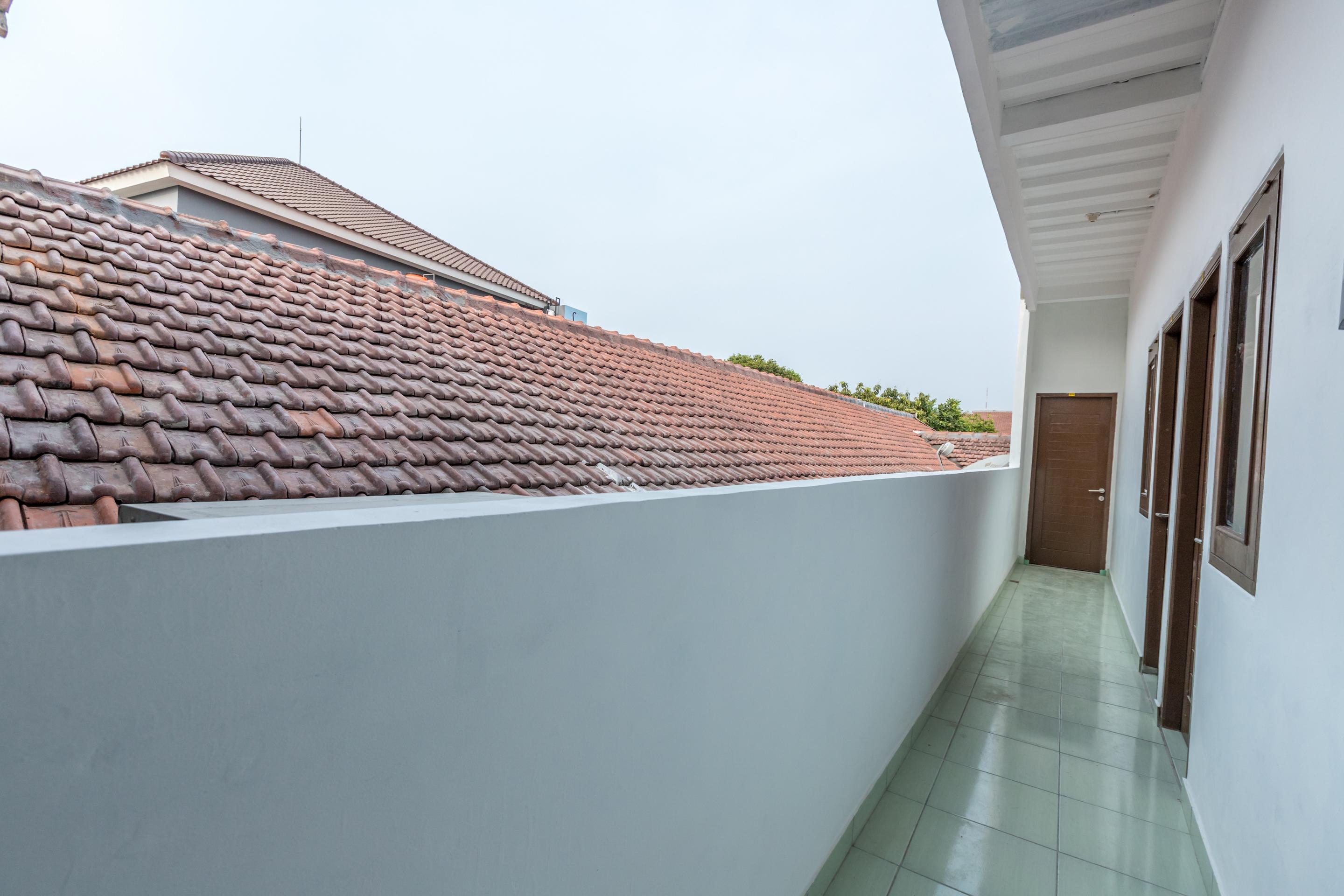 Super Oyo 1487 Residence Khoe Jakarta Eksteriør billede