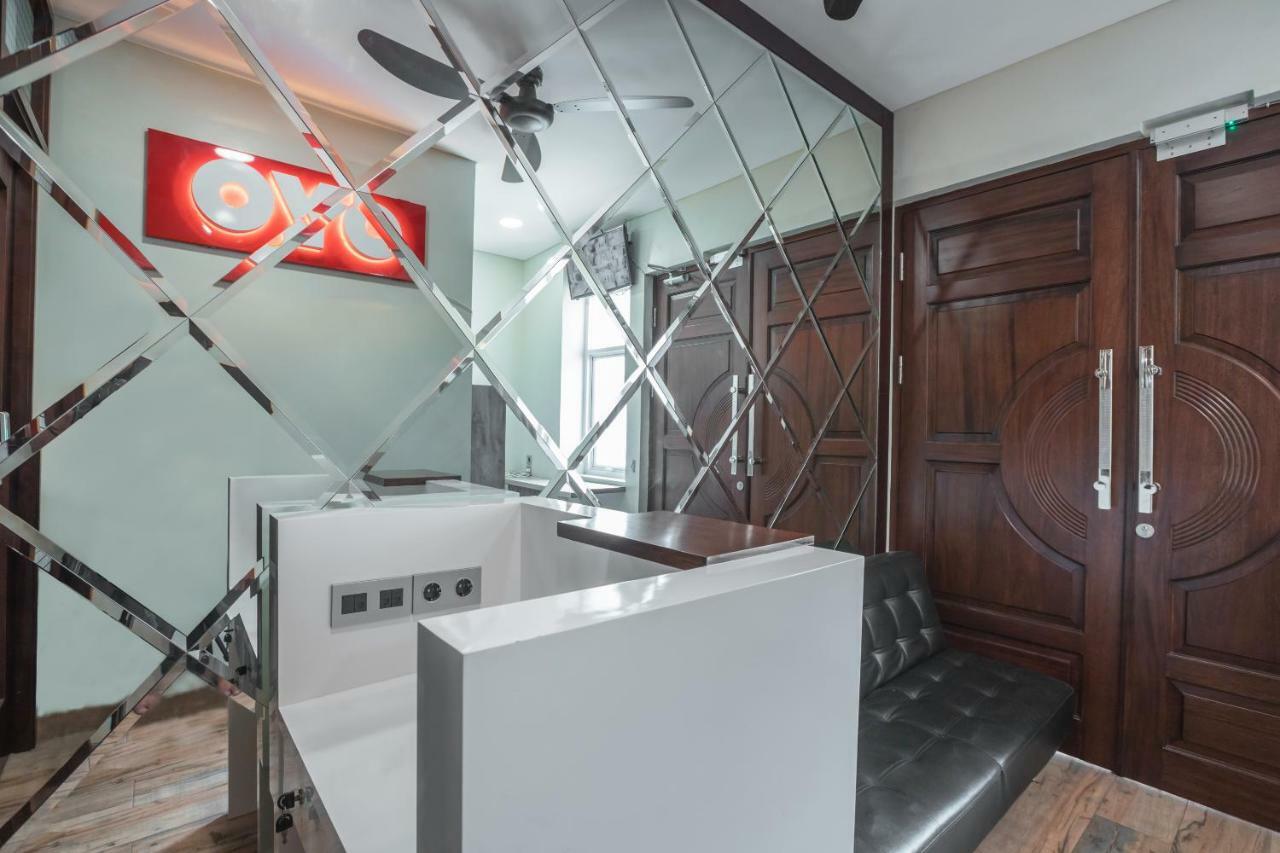 Super Oyo 1487 Residence Khoe Jakarta Eksteriør billede