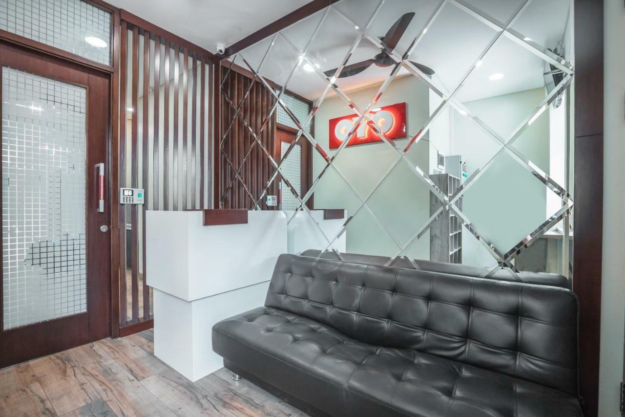 Super Oyo 1487 Residence Khoe Jakarta Eksteriør billede