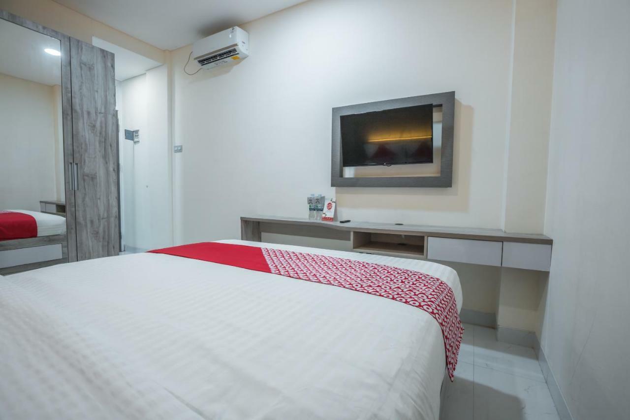 Super Oyo 1487 Residence Khoe Jakarta Eksteriør billede