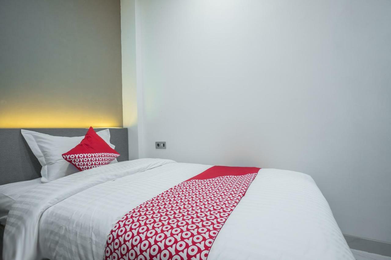 Super Oyo 1487 Residence Khoe Jakarta Eksteriør billede
