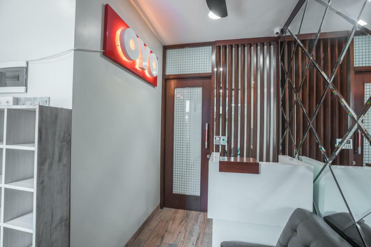 Super Oyo 1487 Residence Khoe Jakarta Eksteriør billede