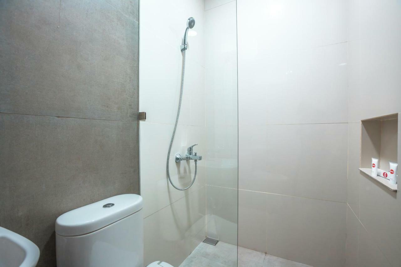Super Oyo 1487 Residence Khoe Jakarta Eksteriør billede